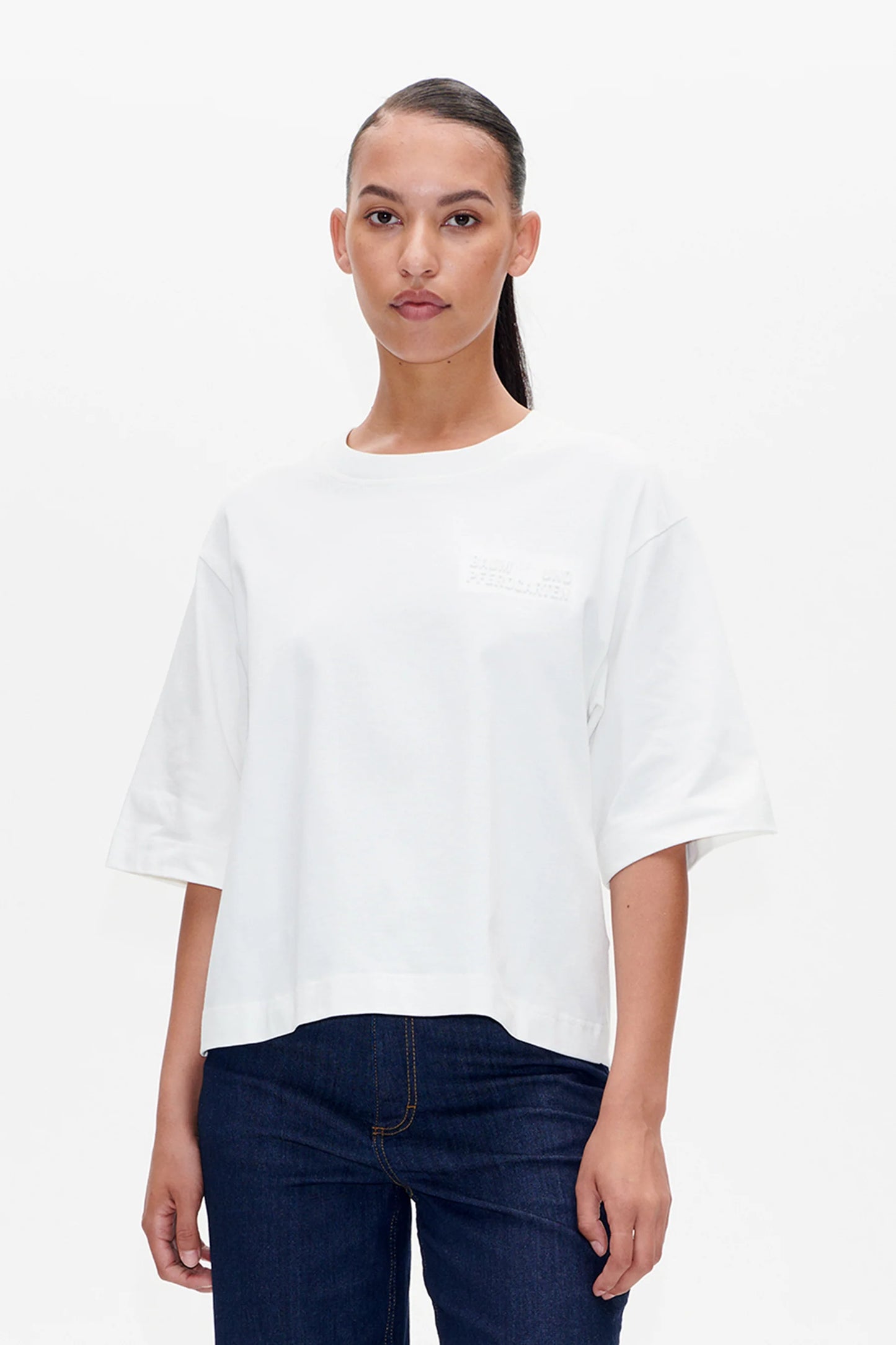 Jiana Tee white