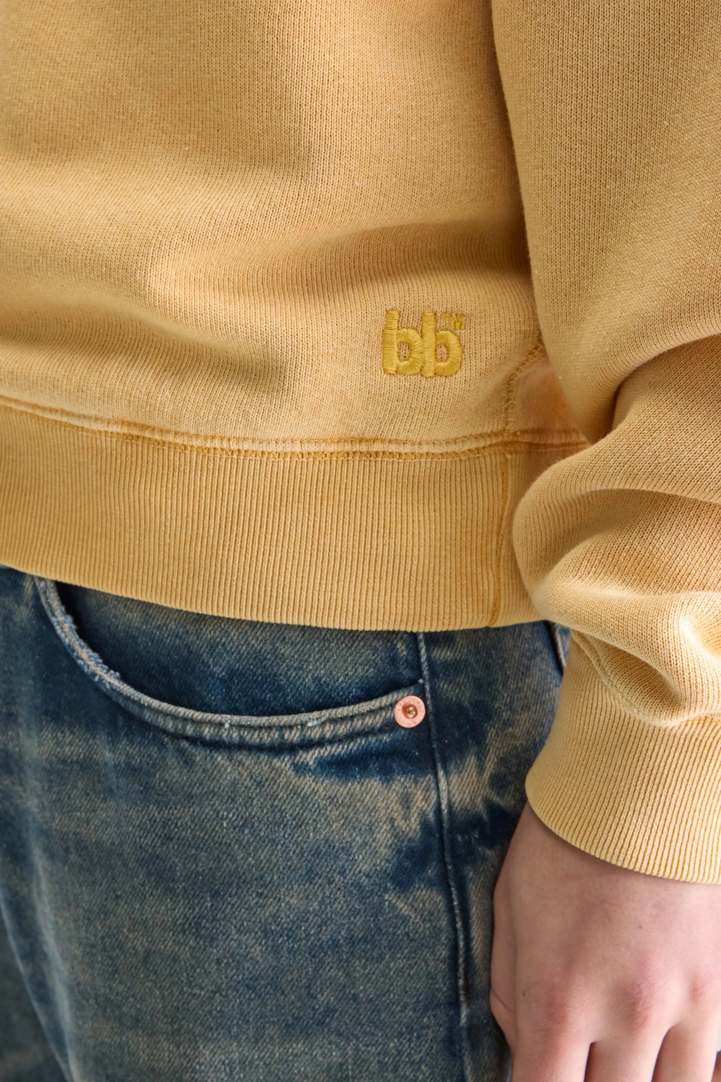 Fella sweater